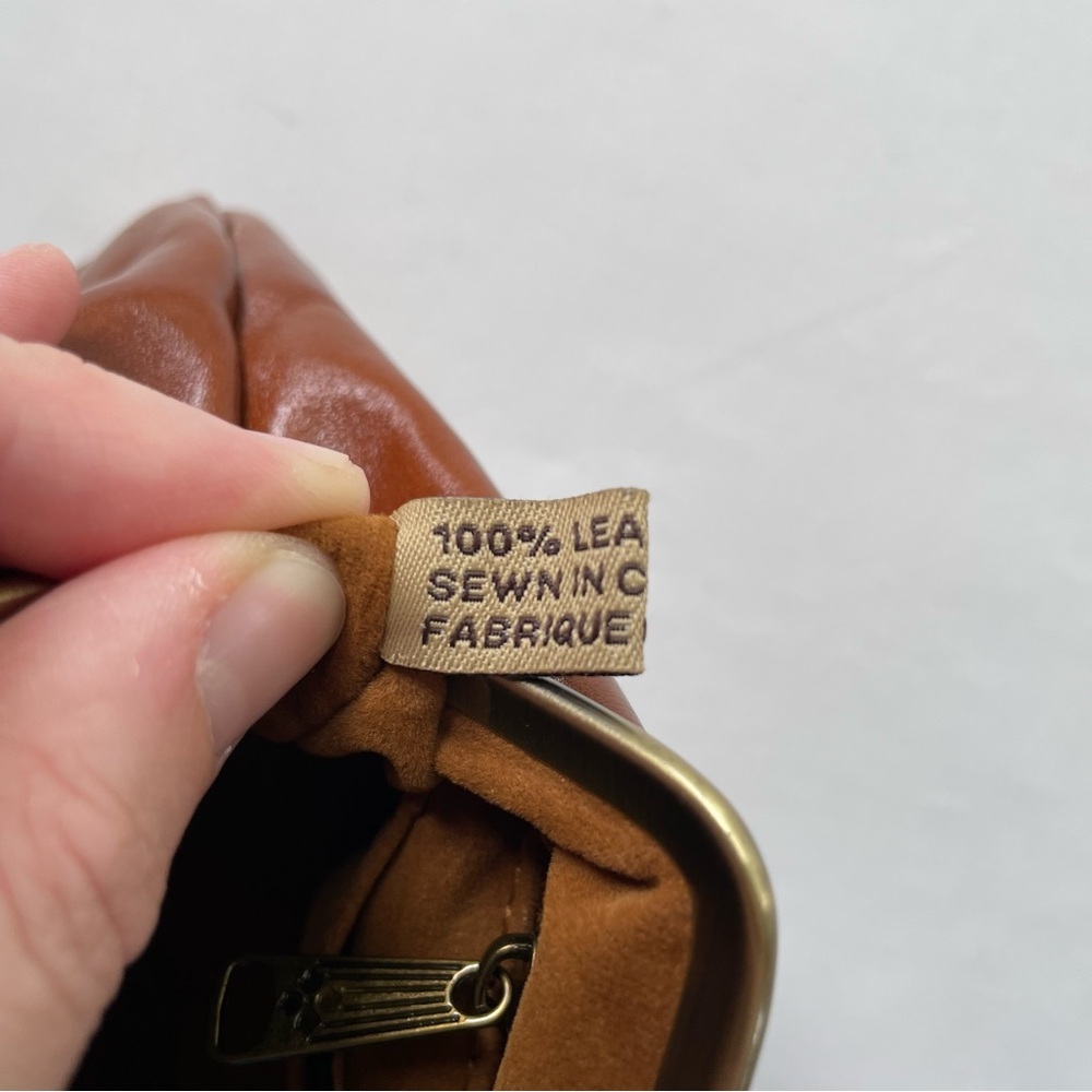 Classic Brown Leather Kiss-Lock Clutch - Picture 15 of 16